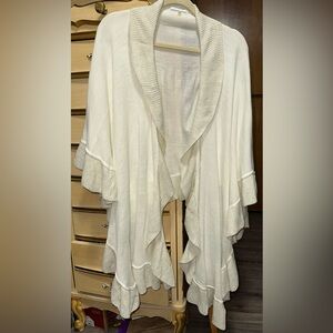 Calvin Klein Open Front Ruffle Lettuce Edge Kimono Poncho Shawl Wrap Sweater
